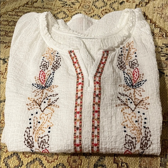 J Jill cotton top size m petite with embroidery - Picture 8 of 8